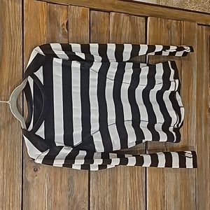 Lululemon black stripe top